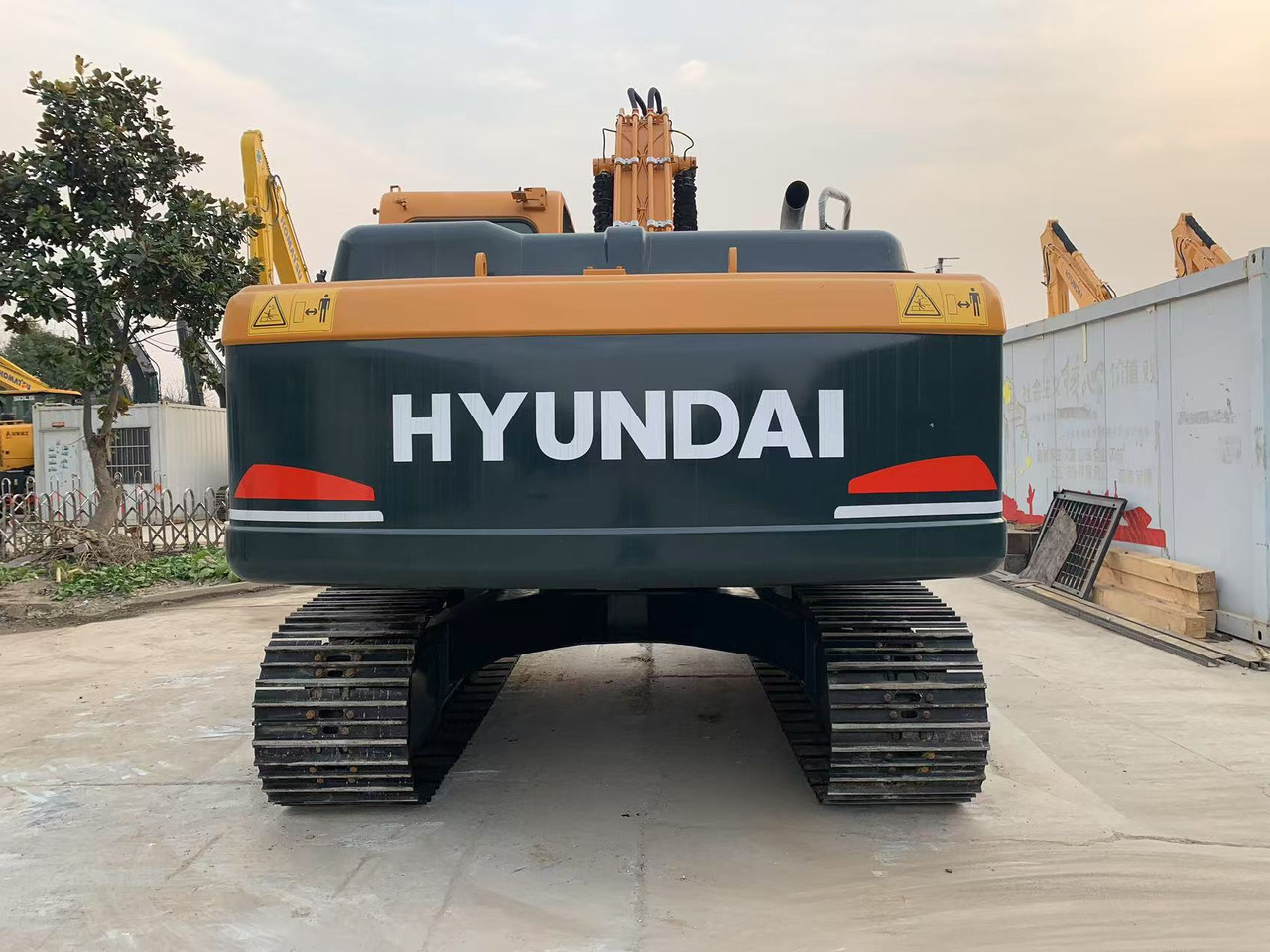 Hyundai Excavator 220LC-9S Secondhand Korea Machine - Excavator pe şenile: Foto 4 Hyundai Excavator 220LC-9S Secondhand Korea Machine - Excavator pe şenile: Foto 4