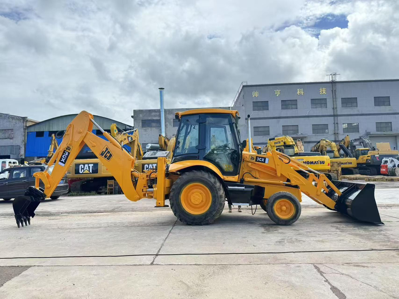 JCB 4x4 Backhoe Loader 3CX Used Condition - Buldoexcavator: Foto 4 JCB 4x4 Backhoe Loader 3CX Used Condition - Buldoexcavator: Foto 4