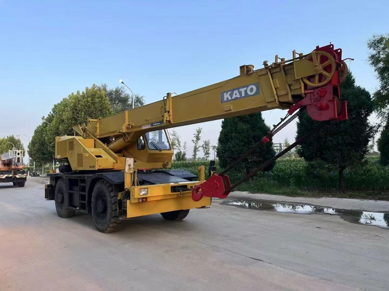 KATO KR250 Good Price 25 ton Rough Terrain Crane - Automacara: Foto 1 KATO KR250 Good Price 25 ton Rough Terrain Crane - Automacara: Foto 1