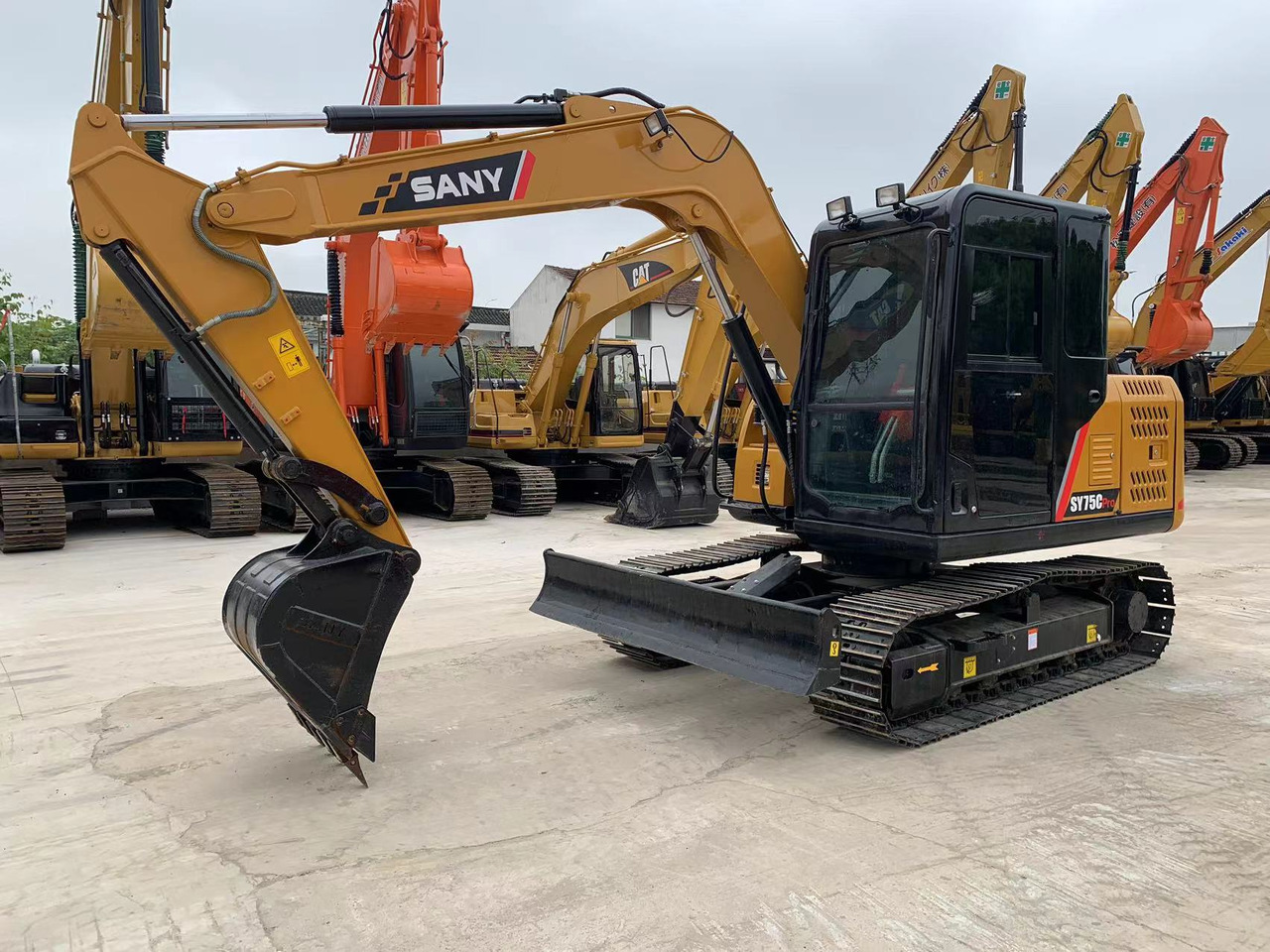 SANY Used Excavator SANY SY75C – Fuel-Saving Engine for Urban & Landscaping Jobs - Excavator pe şenile: Foto 2 SANY Used Excavator SANY SY75C – Fuel-Saving Engine for Urban & Landscaping Jobs - Excavator pe şenile: Foto 2