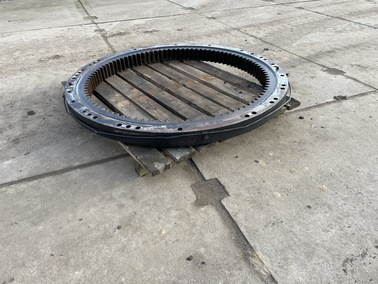 KOMATSU PC 228 - Rulment rotire pentru Excavator: Foto 2 KOMATSU PC 228 - Rulment rotire pentru Excavator: Foto 2