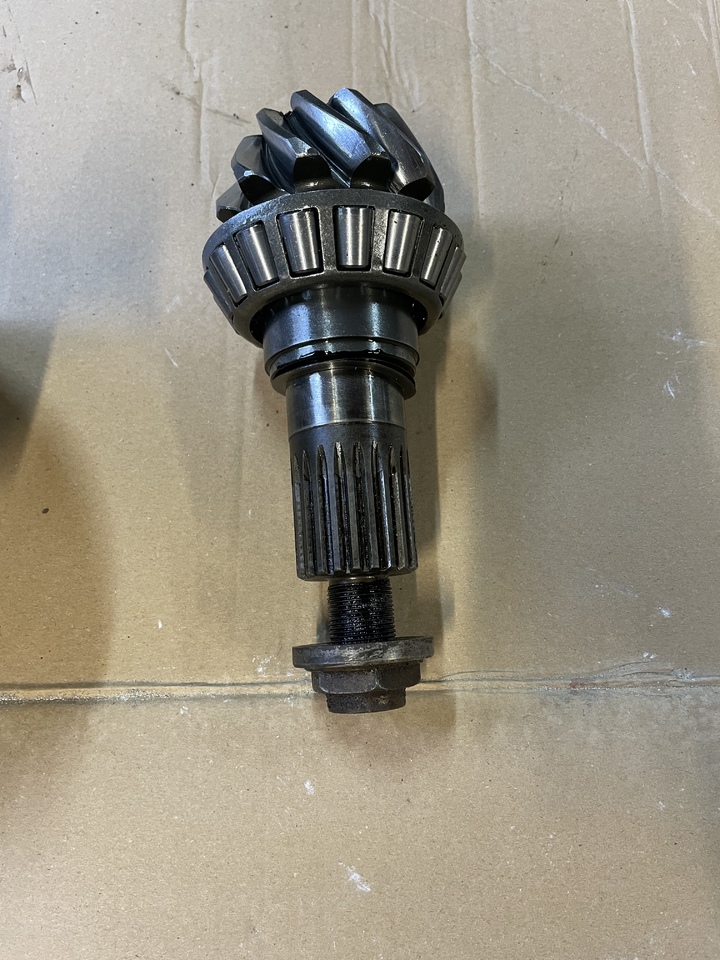 NEW HOLLAND MH PLUS - Diferențial pentru Excavator pe roţi: Foto 4 NEW HOLLAND MH PLUS - Diferențial pentru Excavator pe roţi: Foto 4