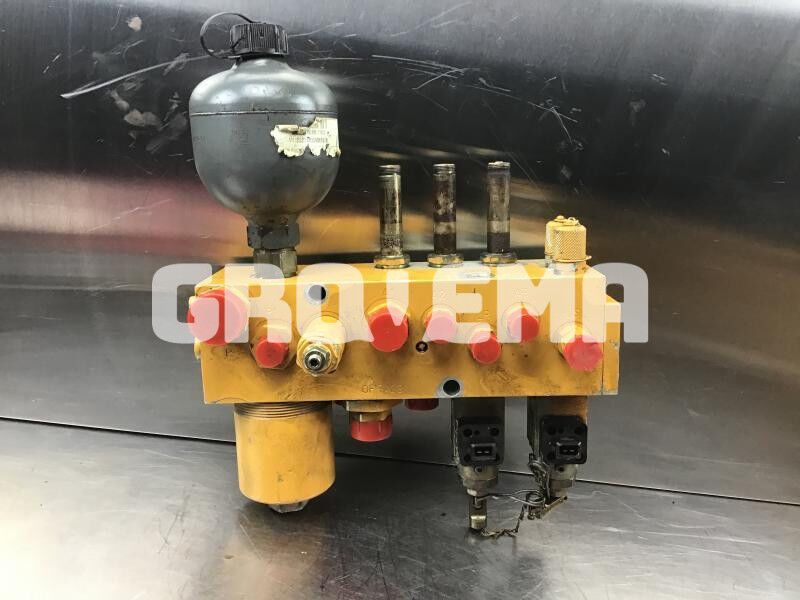 Liebherr A900B Li / A900C Li / A904 Li / R900B Li / R900C Li / R904 - Hidraulică: Foto 2 Liebherr A900B Li / A900C Li / A904 Li / R900B Li / R900C Li / R904 - Hidraulică: Foto 2