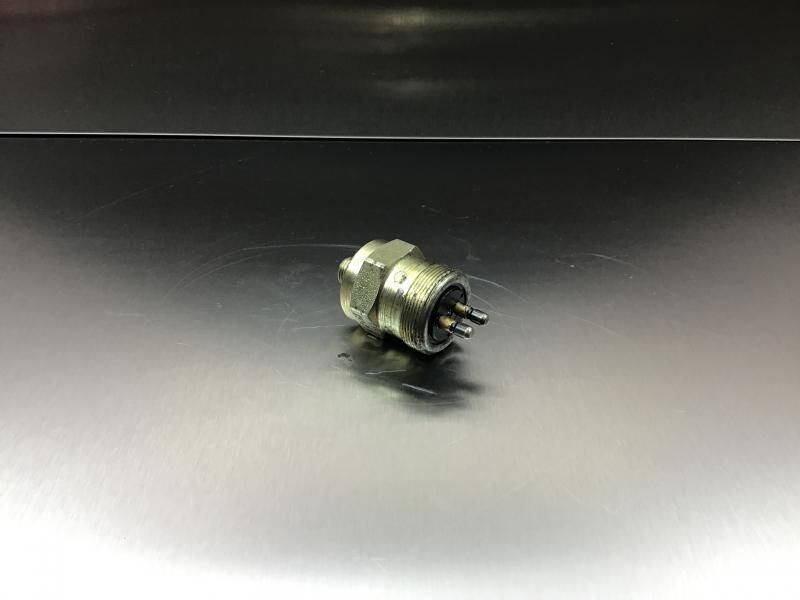 Liebherr Pressure Switch - Releu: Foto 2 Liebherr Pressure Switch - Releu: Foto 2