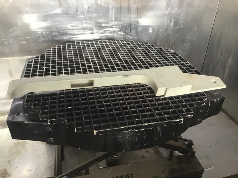 Liebherr R914STD / R914HDSL / R914B / R914 EW / R904 / R924 B / R934 / R934B / R954B / R964B / R974B / R974 - Conductă admisie: Foto 2 Liebherr R914STD / R914HDSL / R914B / R914 EW / R904 / R924 B / R934 / R934B / R954B / R964B / R974B / R974 - Conductă admisie: Foto 2