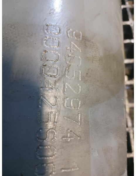 Liebherr R922 LC / R922 NLC / R922 SLC / R922 XLC - Cilindru hidraulic: Foto 2 Liebherr R922 LC / R922 NLC / R922 SLC / R922 XLC - Cilindru hidraulic: Foto 2