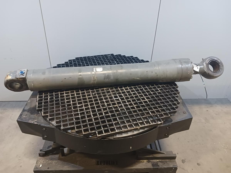 Liebherr R922 LC / R922 NLC / R922 SLC / R922 XLC - Cilindru hidraulic: Foto 1 Liebherr R922 LC / R922 NLC / R922 SLC / R922 XLC - Cilindru hidraulic: Foto 1