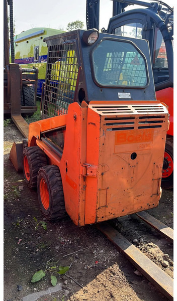Bobcat S70 - Mini încărcător: Foto 3 Bobcat S70 - Mini încărcător: Foto 3