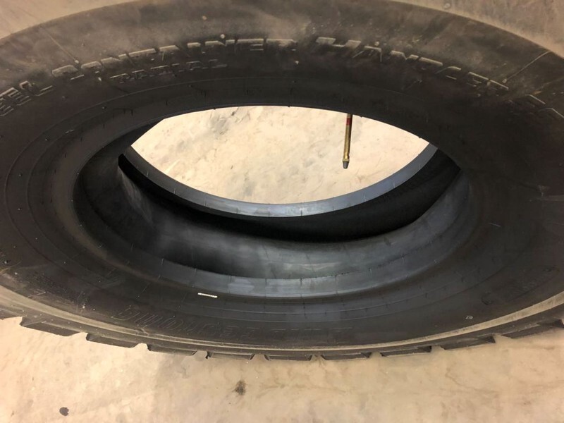Bridgestone 14.00 R24 - Anvelopă: Foto 4 Bridgestone 14.00 R24 - Anvelopă: Foto 4