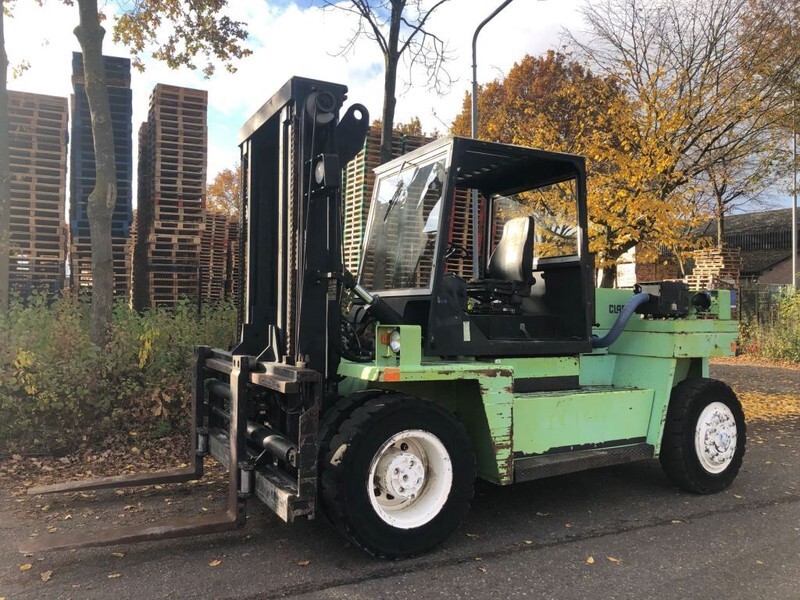 Clark DPL100 - Stivuitor diesel: Foto 2 Clark DPL100 - Stivuitor diesel: Foto 2