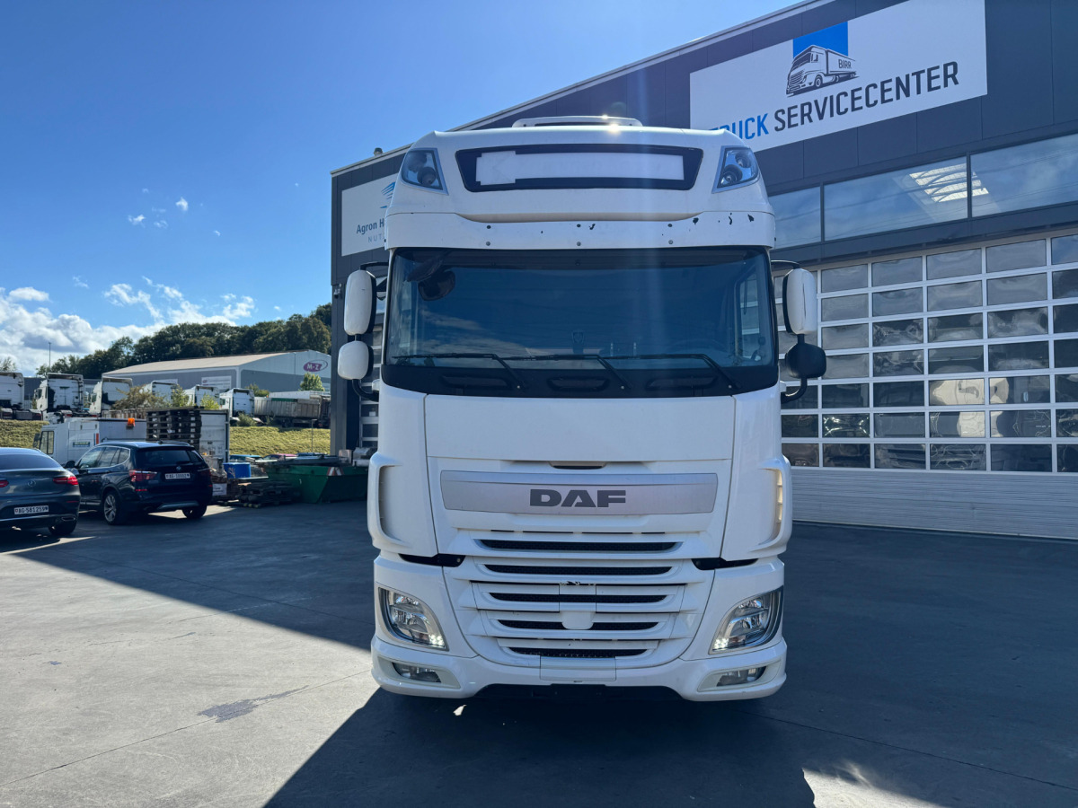 DAF XF460 4x2 - Cap tractor: Foto 2 DAF XF460 4x2 - Cap tractor: Foto 2