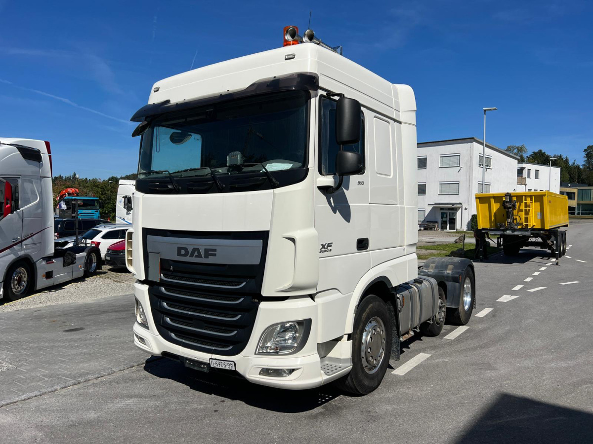 DAF XF510 6x2 - Cap tractor: Foto 1 DAF XF510 6x2 - Cap tractor: Foto 1