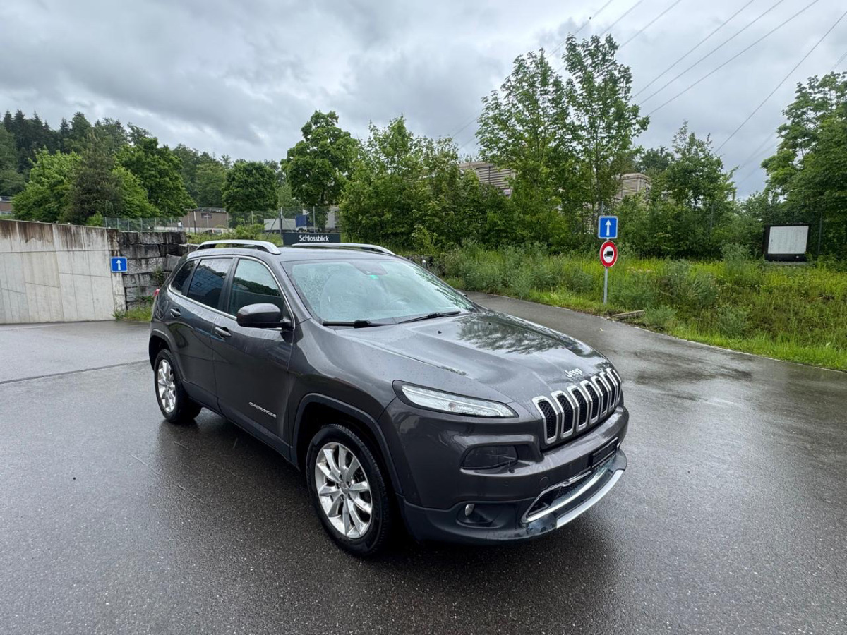 JEEP Cherokee 2.2 TD - Hatchback: Foto 2 JEEP Cherokee 2.2 TD - Hatchback: Foto 2
