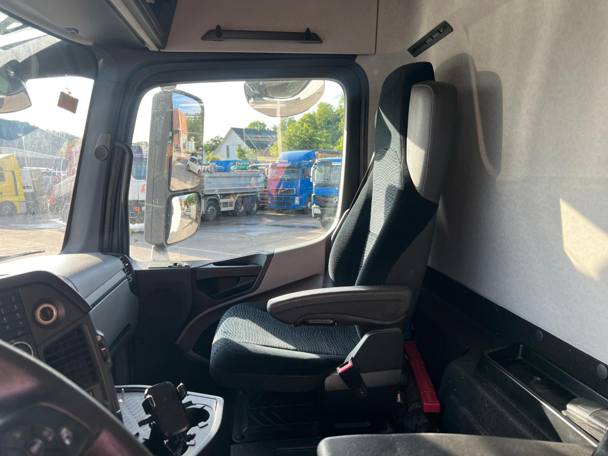 MERCEDES 4x Antos 1843 4x2 Kühler în leasing MERCEDES 4x Antos 1843 4x2 Kühler: Foto 12 MERCEDES 4x Antos 1843 4x2 Kühler în leasing MERCEDES 4x Antos 1843 4x2 Kühler: Foto 12