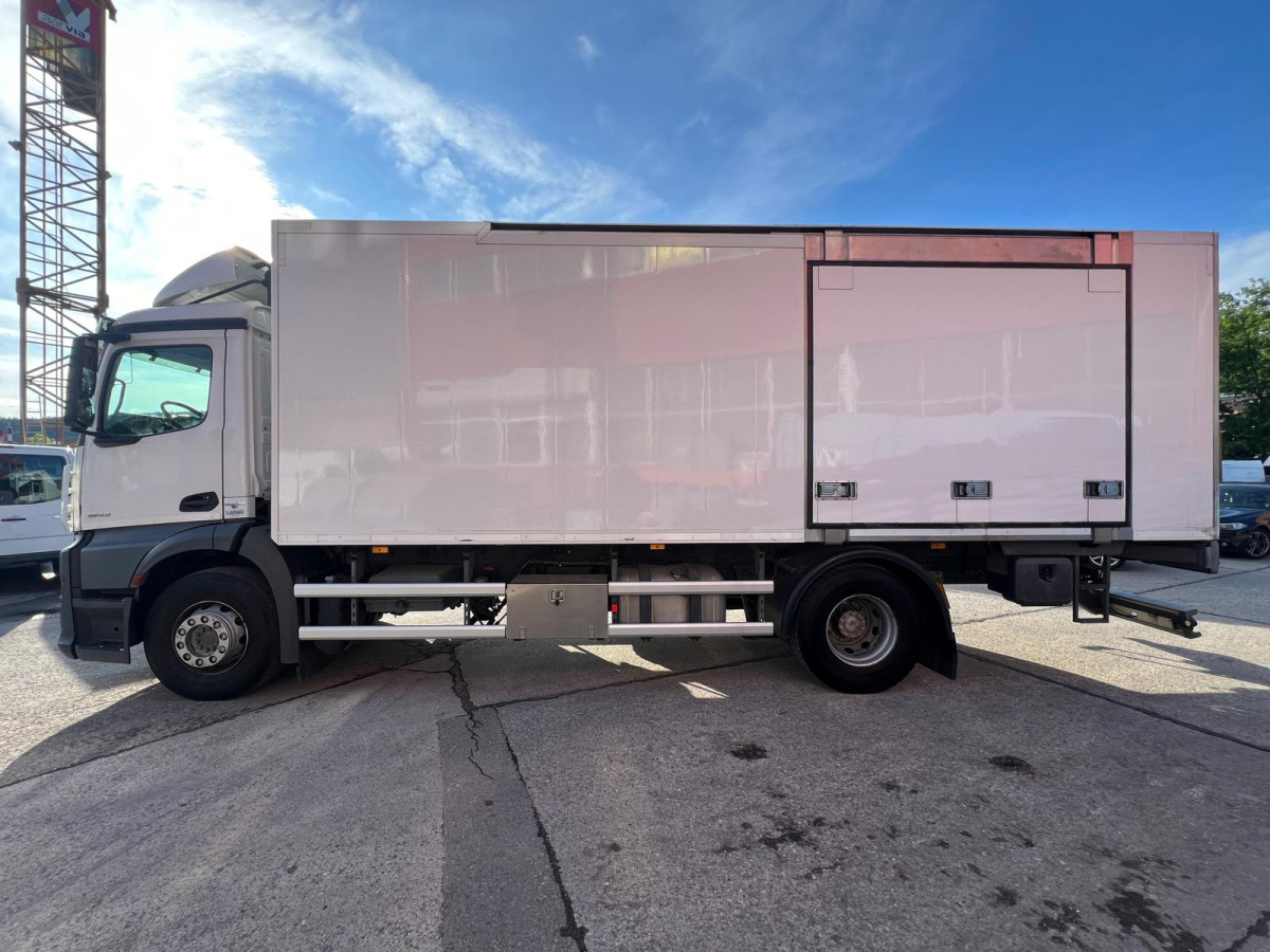 MERCEDES 4x Antos 1843 4x2 Kühler în leasing MERCEDES 4x Antos 1843 4x2 Kühler: Foto 8 MERCEDES 4x Antos 1843 4x2 Kühler în leasing MERCEDES 4x Antos 1843 4x2 Kühler: Foto 8