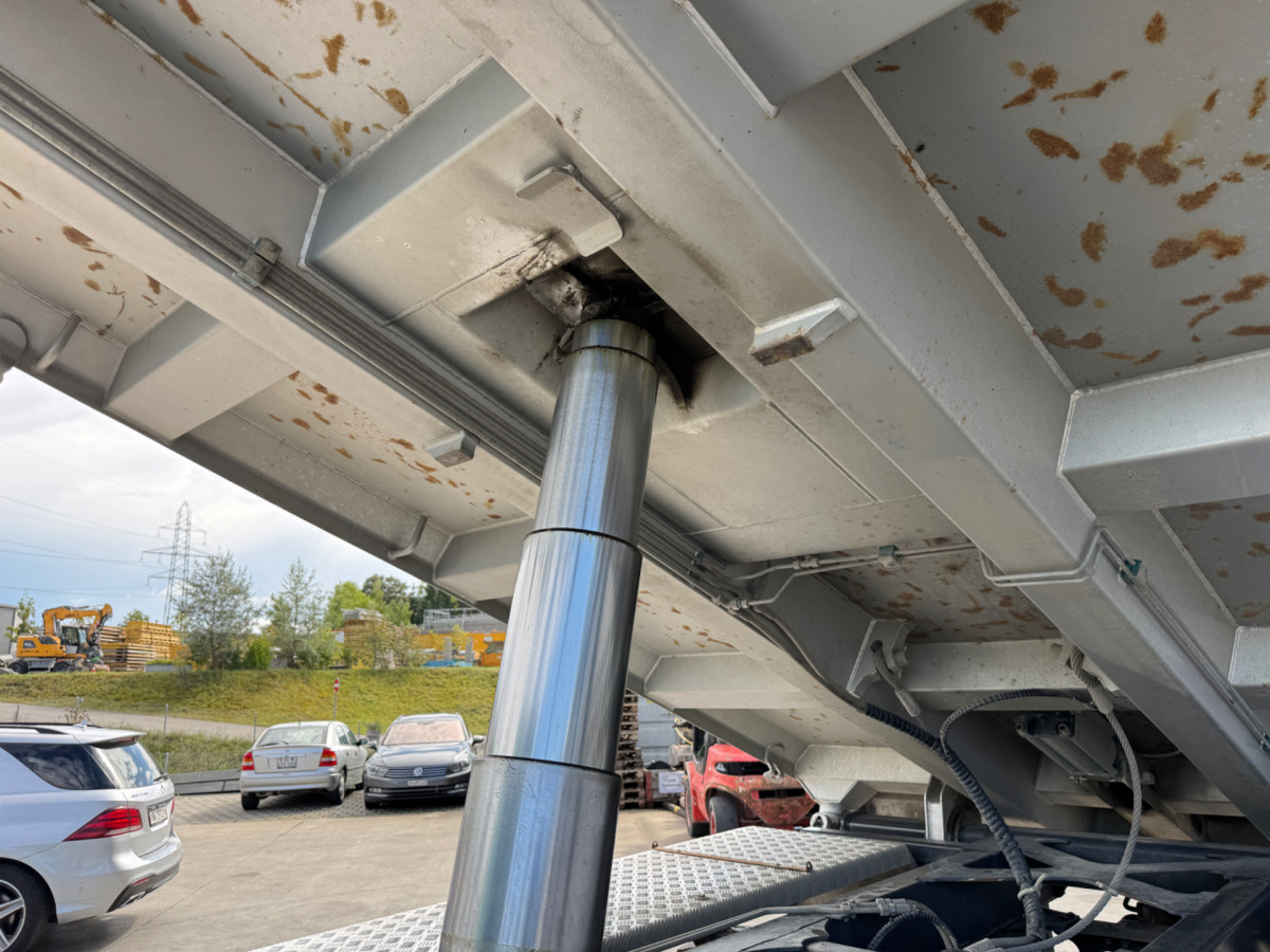 MERCEDES BENZ AROCS 3246 - Camion basculantă: Foto 3 MERCEDES BENZ AROCS 3246 - Camion basculantă: Foto 3