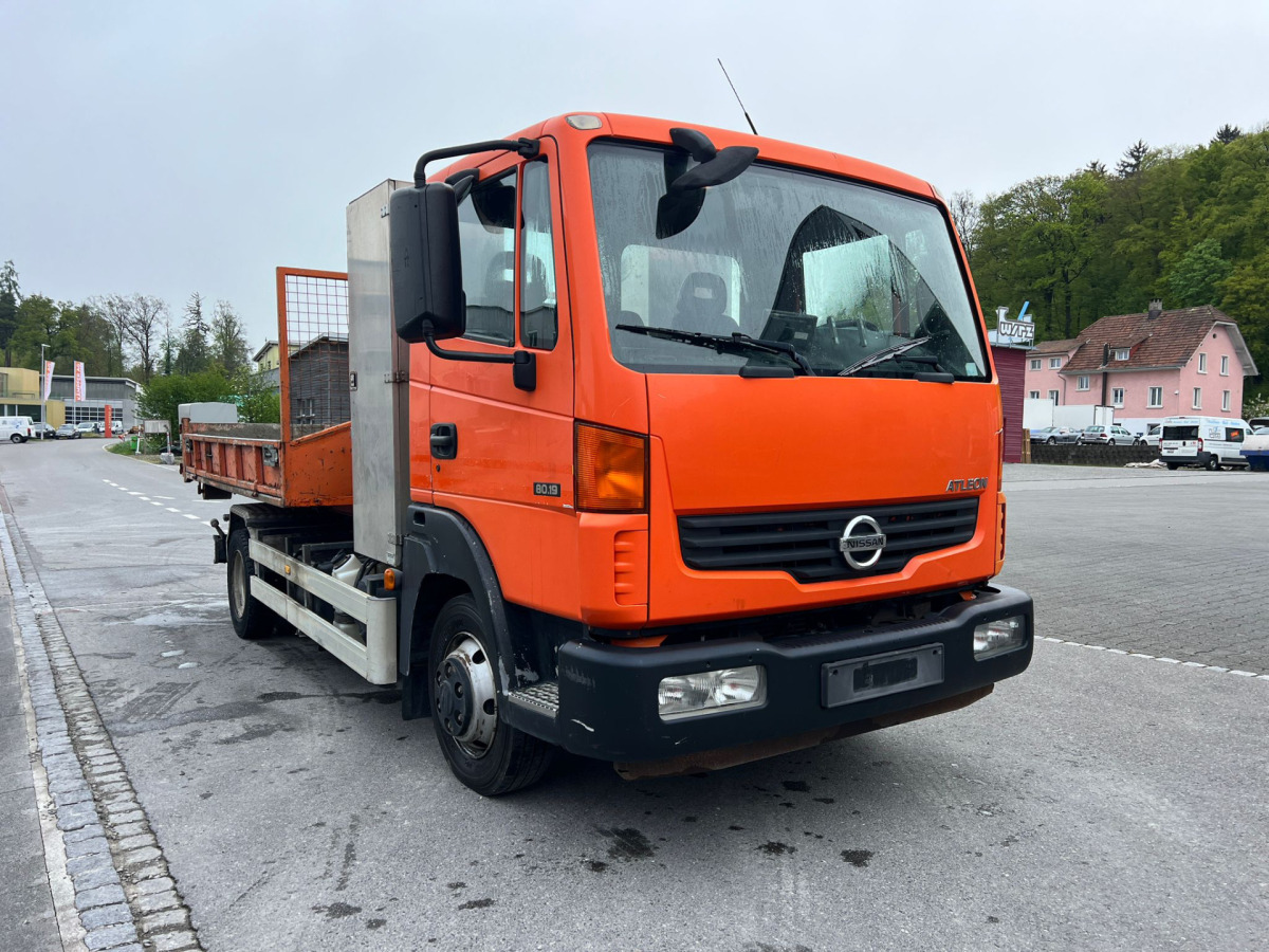 NISSAN Atleon 80.19 4x2 Hooklift - Camion cu cârlig: Foto 4 NISSAN Atleon 80.19 4x2 Hooklift - Camion cu cârlig: Foto 4