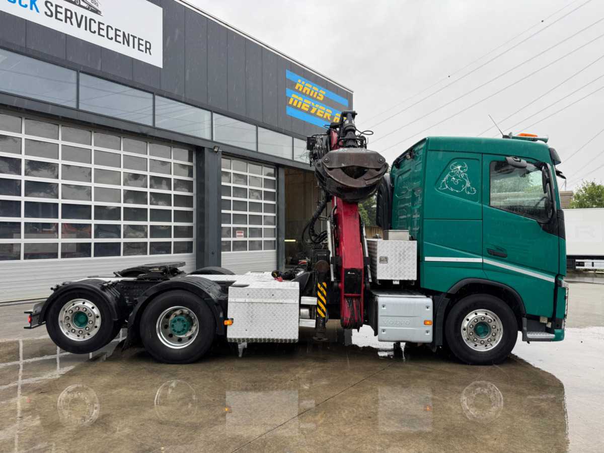 VOLVO FH-540 6x2 Tajfun L300Z - Camion forestier, Camion cu macara: Foto 4 VOLVO FH-540 6x2 Tajfun L300Z - Camion forestier, Camion cu macara: Foto 4