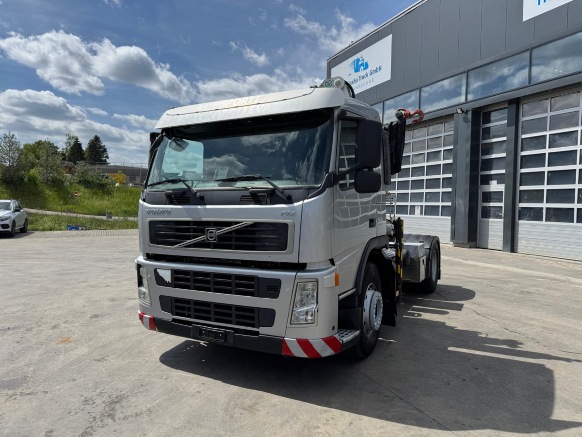 VOLVO FM-400 4x2 Bonfiglioli 15000-4 - Camion cu macara: Foto 2 VOLVO FM-400 4x2 Bonfiglioli 15000-4 - Camion cu macara: Foto 2