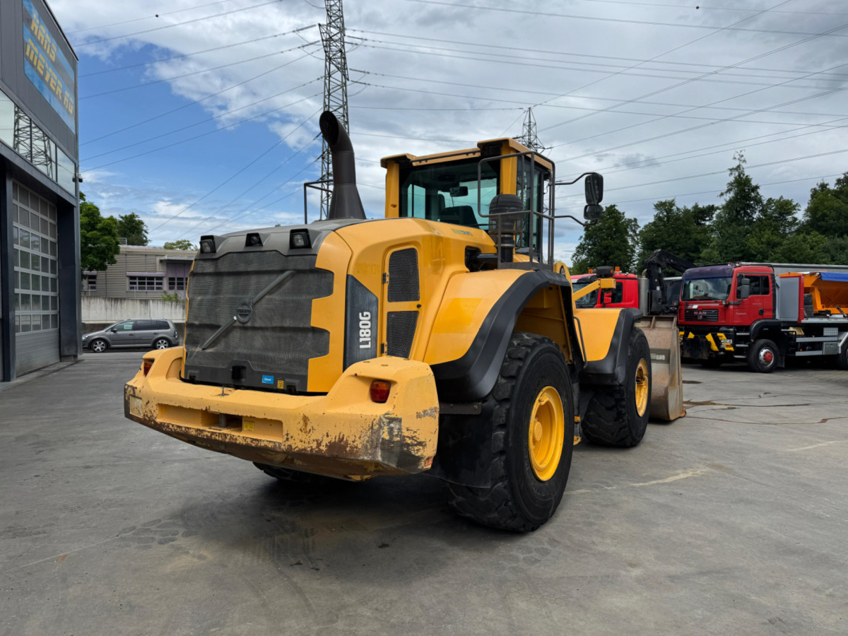 VOLVO L180G - Încărcător frontal pe pneuri: Foto 4 VOLVO L180G - Încărcător frontal pe pneuri: Foto 4