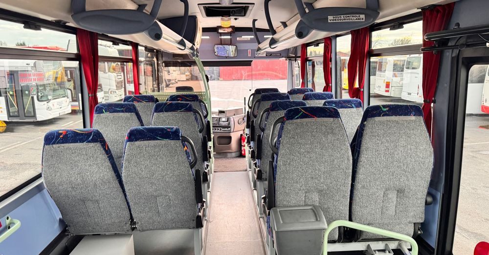 Irisbus KRÓTKI 10,5 metra/ Klimatyzacja /Crossway /winda /automat / 46 miejsc/ CENA: 109000zł netto - Autobuz interurban: Foto 5 Irisbus KRÓTKI 10,5 metra/ Klimatyzacja /Crossway /winda /automat / 46 miejsc/ CENA: 109000zł netto - Autobuz interurban: Foto 5