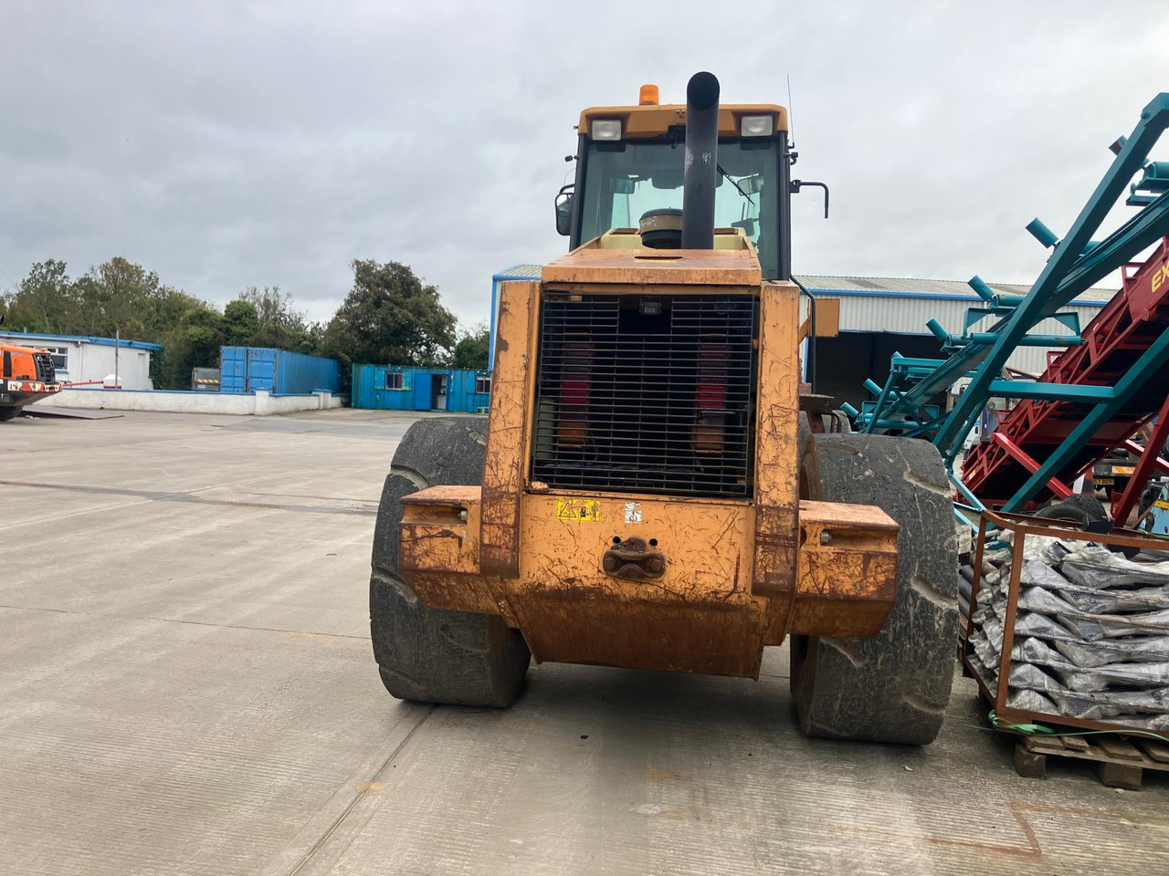 CASE 821C - Încărcător frontal pe pneuri: Foto 3 CASE 821C - Încărcător frontal pe pneuri: Foto 3