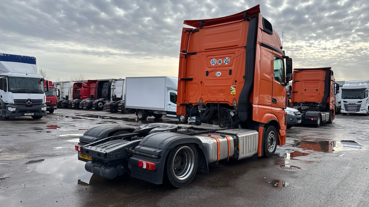 MERCEDES-BENZ ACTROS 1845 - Cap tractor: Foto 4 MERCEDES-BENZ ACTROS 1845 - Cap tractor: Foto 4