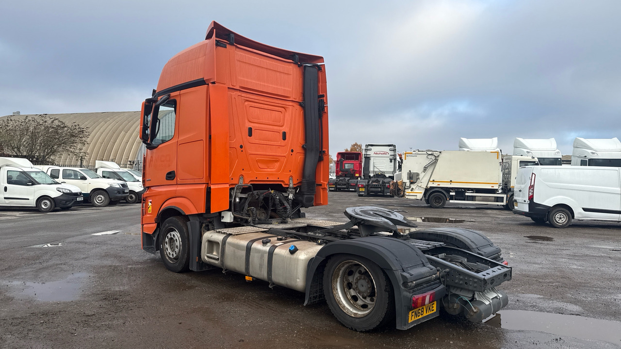 MERCEDES-BENZ ACTROS 1845 - Cap tractor: Foto 3 MERCEDES-BENZ ACTROS 1845 - Cap tractor: Foto 3