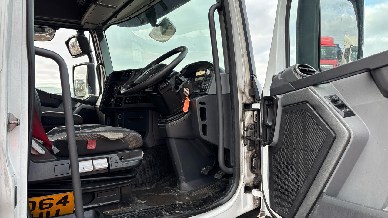 RENAULT T 460 - Cap tractor: Foto 5 RENAULT T 460 - Cap tractor: Foto 5