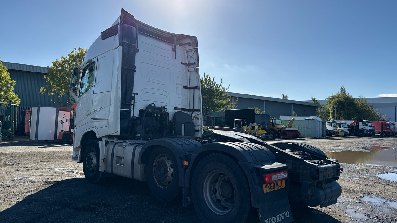 VOLVO FH 500 - Cap tractor: Foto 3 VOLVO FH 500 - Cap tractor: Foto 3