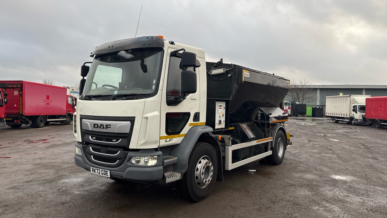 DAF LF 260 - Maşină de asfaltat: Foto 2 DAF LF 260 - Maşină de asfaltat: Foto 2