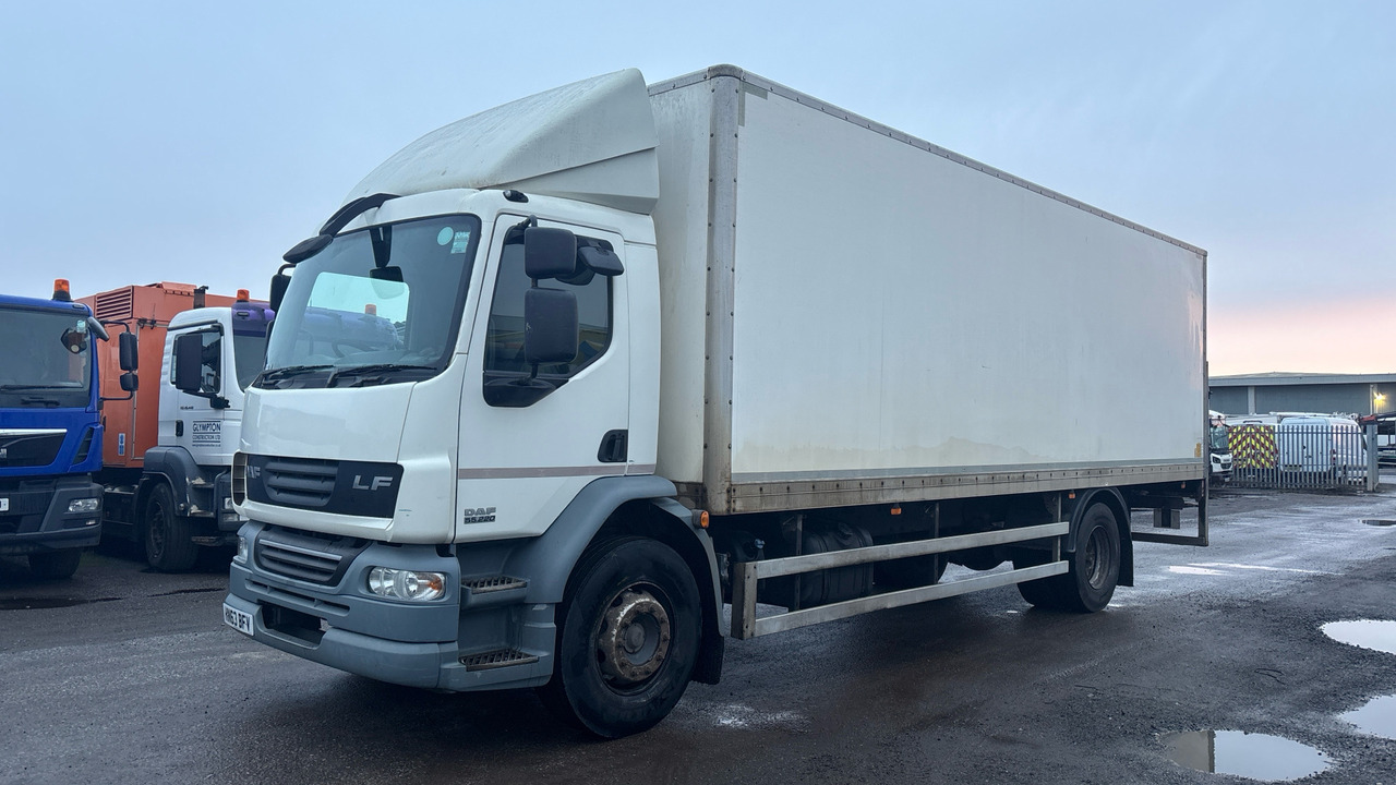 DAF LF 55.220 - Camion furgon: Foto 2 DAF LF 55.220 - Camion furgon: Foto 2
