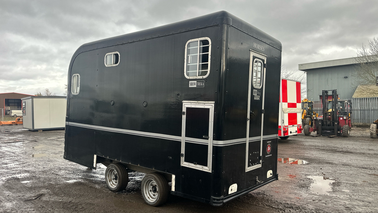 EQUI TREK SHOW TREKA - Remorcă transport utilaje: Foto 4 EQUI TREK SHOW TREKA - Remorcă transport utilaje: Foto 4
