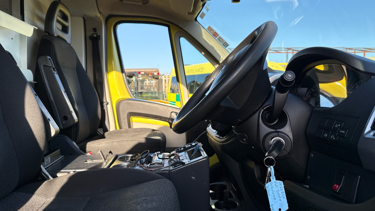 FIAT DUCATO 42 2.3 MULTIJET II - Ambulanță: Foto 5 FIAT DUCATO 42 2.3 MULTIJET II - Ambulanță: Foto 5