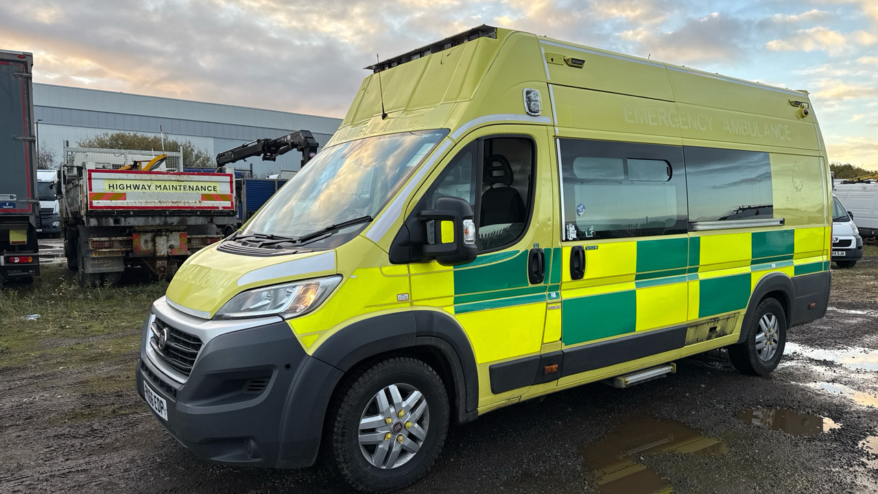 FIAT DUCATO 42 MULTIJET II - Ambulanță: Foto 2 FIAT DUCATO 42 MULTIJET II - Ambulanță: Foto 2