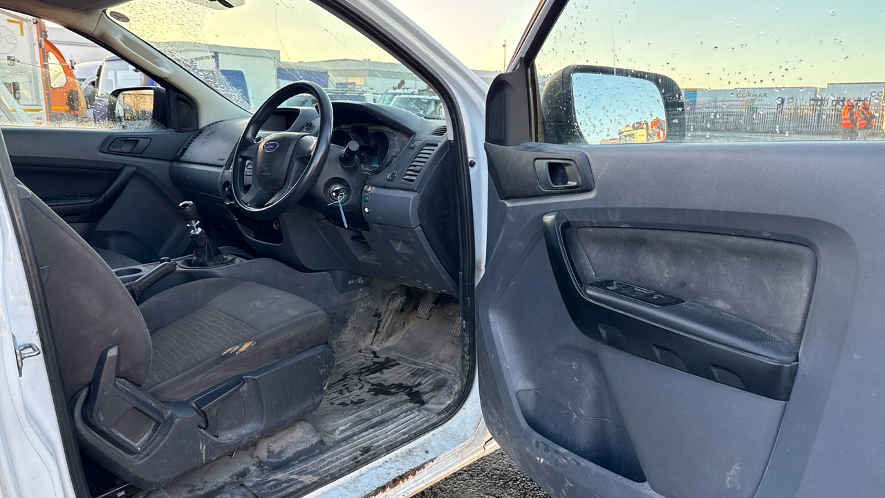 FORD RANGER XL 2.2 TDCi 150ps - Pick-up, Autoutilitară cabină dublă: Foto 5 FORD RANGER XL 2.2 TDCi 150ps - Pick-up, Autoutilitară cabină dublă: Foto 5
