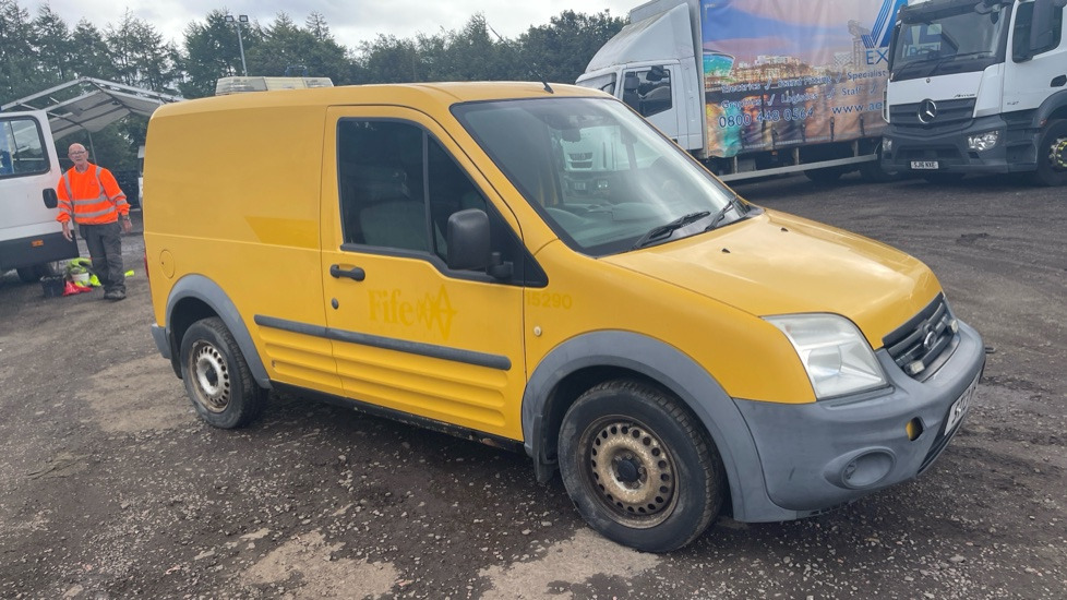 FORD TRANSIT CONNECT T200 1.8 TDCI 75PS - Autoutilitară compactă: Foto 1 FORD TRANSIT CONNECT T200 1.8 TDCI 75PS - Autoutilitară compactă: Foto 1