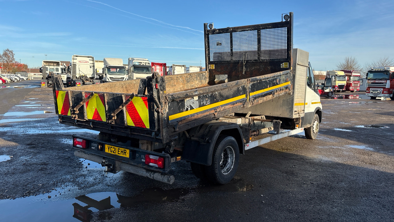 IVECO DAILY 72-180 - Camion basculantă: Foto 4 IVECO DAILY 72-180 - Camion basculantă: Foto 4