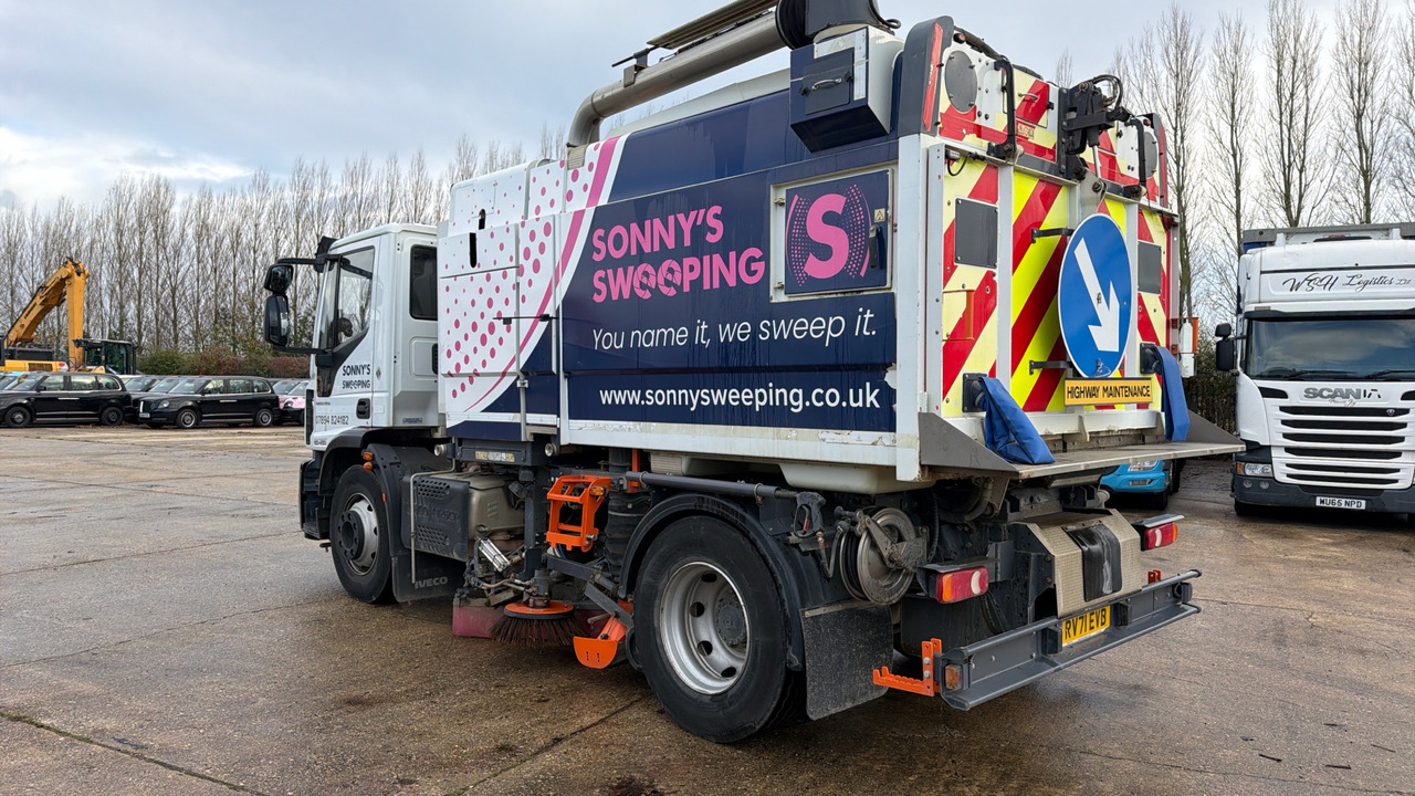 IVECO EUROCARGO 150-250 - Măturătoare stradală: Foto 3 IVECO EUROCARGO 150-250 - Măturătoare stradală: Foto 3