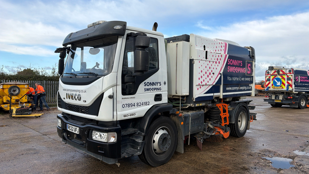 IVECO EUROCARGO 150-250 - Măturătoare stradală: Foto 2 IVECO EUROCARGO 150-250 - Măturătoare stradală: Foto 2