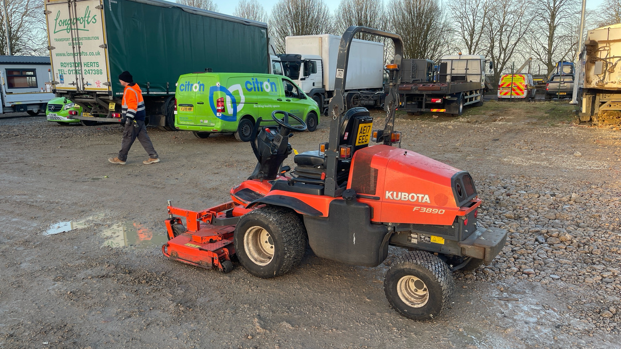 KUBOTA F3890 - Maşină de tuns iarba: Foto 3 KUBOTA F3890 - Maşină de tuns iarba: Foto 3