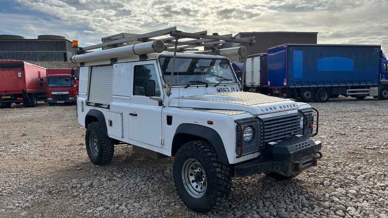 Land Rover Defender 110 2.2 TDCI Hard Top - Automobil: Foto 1 Land Rover Defender 110 2.2 TDCI Hard Top - Automobil: Foto 1