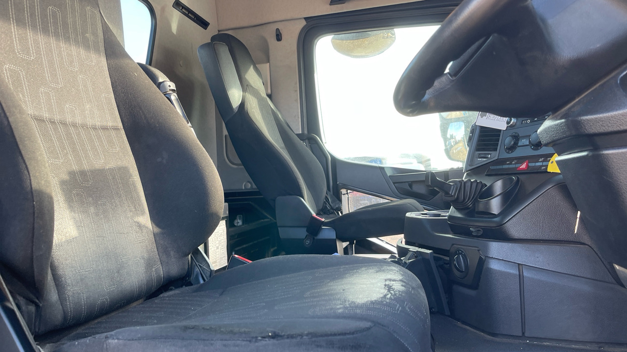 MERCEDES-BENZ AROCS - Camion basculantă, Camion cu macara: Foto 5 MERCEDES-BENZ AROCS - Camion basculantă, Camion cu macara: Foto 5