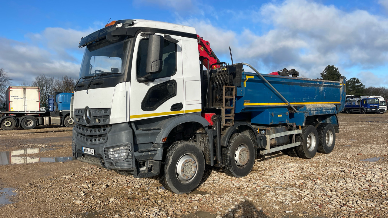 MERCEDES-BENZ AROCS - Camion basculantă, Camion cu macara: Foto 2 MERCEDES-BENZ AROCS - Camion basculantă, Camion cu macara: Foto 2