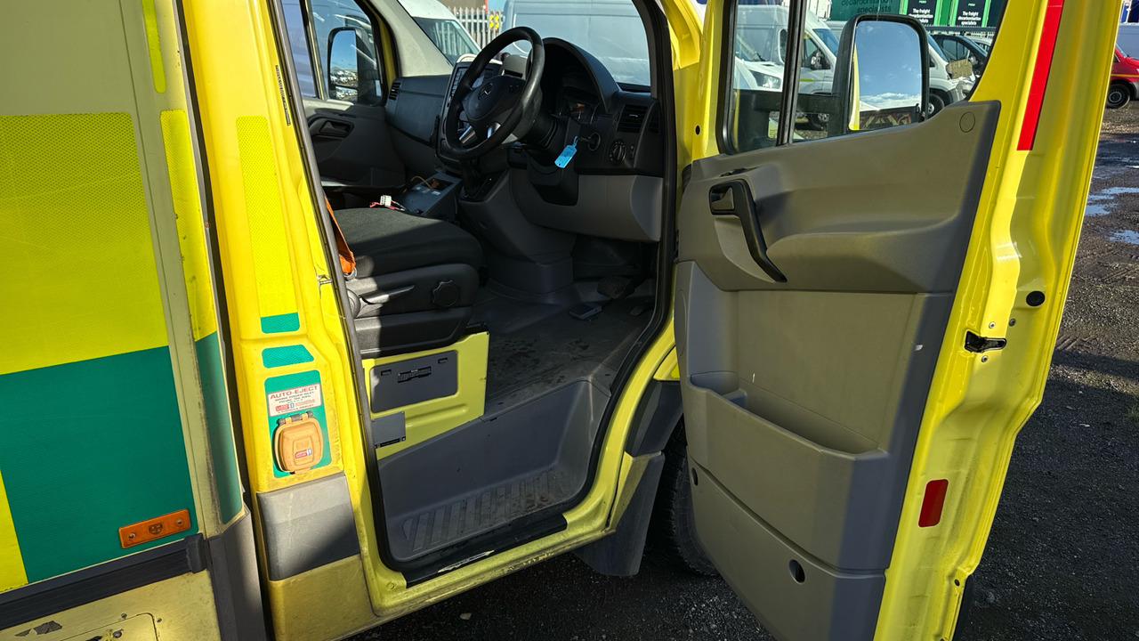 MERCEDES-BENZ SPRINTER 519 CDI - Ambulanță: Foto 5 MERCEDES-BENZ SPRINTER 519 CDI - Ambulanță: Foto 5