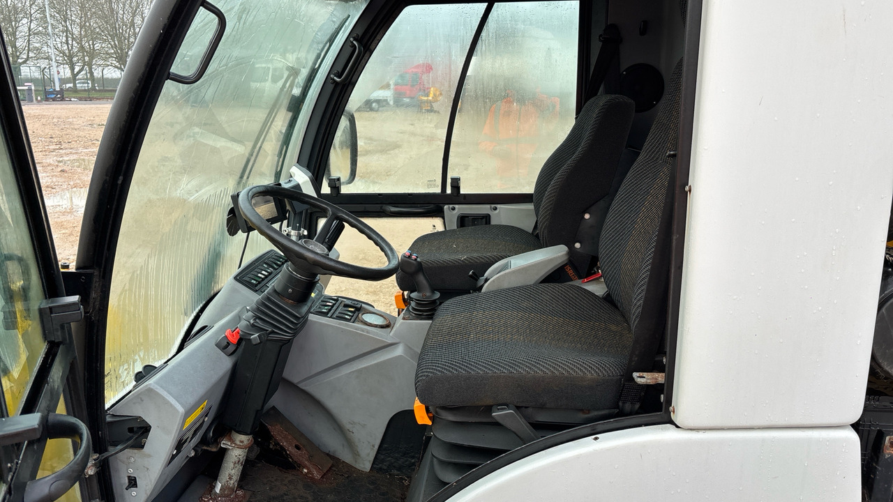 MULTICAR - Utilaj deszăpezire: Foto 5 MULTICAR - Utilaj deszăpezire: Foto 5