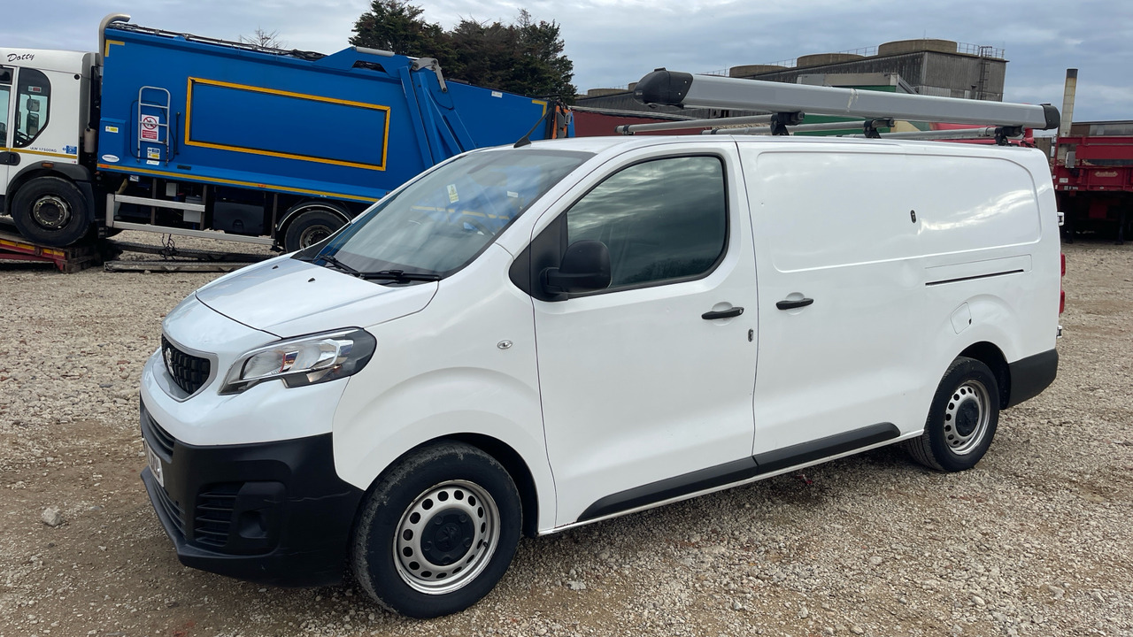 PEUGEOT EXPERT PROFESSIONAL 1200 1.5 BLUE HDI 100PS - Autoutilitară compactă: Foto 2 PEUGEOT EXPERT PROFESSIONAL 1200 1.5 BLUE HDI 100PS - Autoutilitară compactă: Foto 2