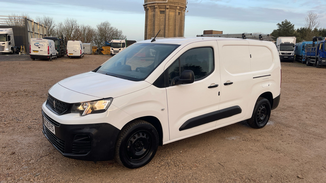 PEUGEOT PARTNER 850 1.5 BlueHDi 100ps Professional - Autoutilitară compactă: Foto 2 PEUGEOT PARTNER 850 1.5 BlueHDi 100ps Professional - Autoutilitară compactă: Foto 2