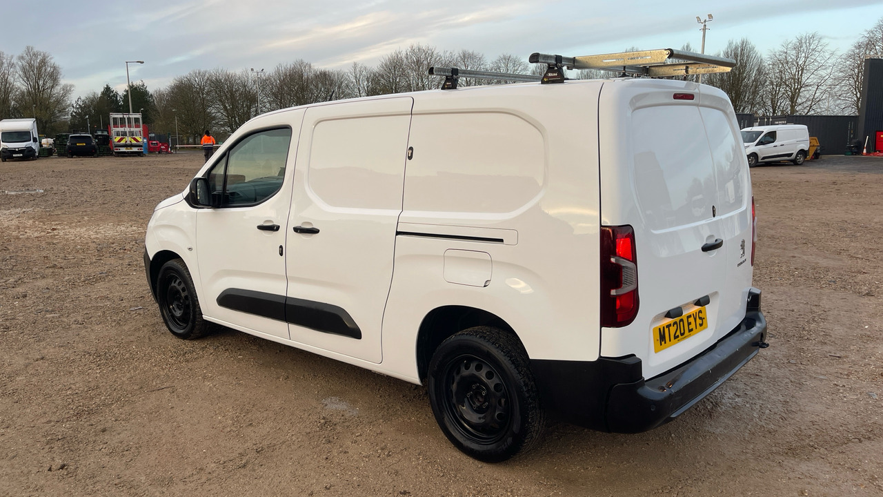 PEUGEOT PARTNER 850 1.5 BlueHDi 100ps Professional - Autoutilitară compactă: Foto 3 PEUGEOT PARTNER 850 1.5 BlueHDi 100ps Professional - Autoutilitară compactă: Foto 3