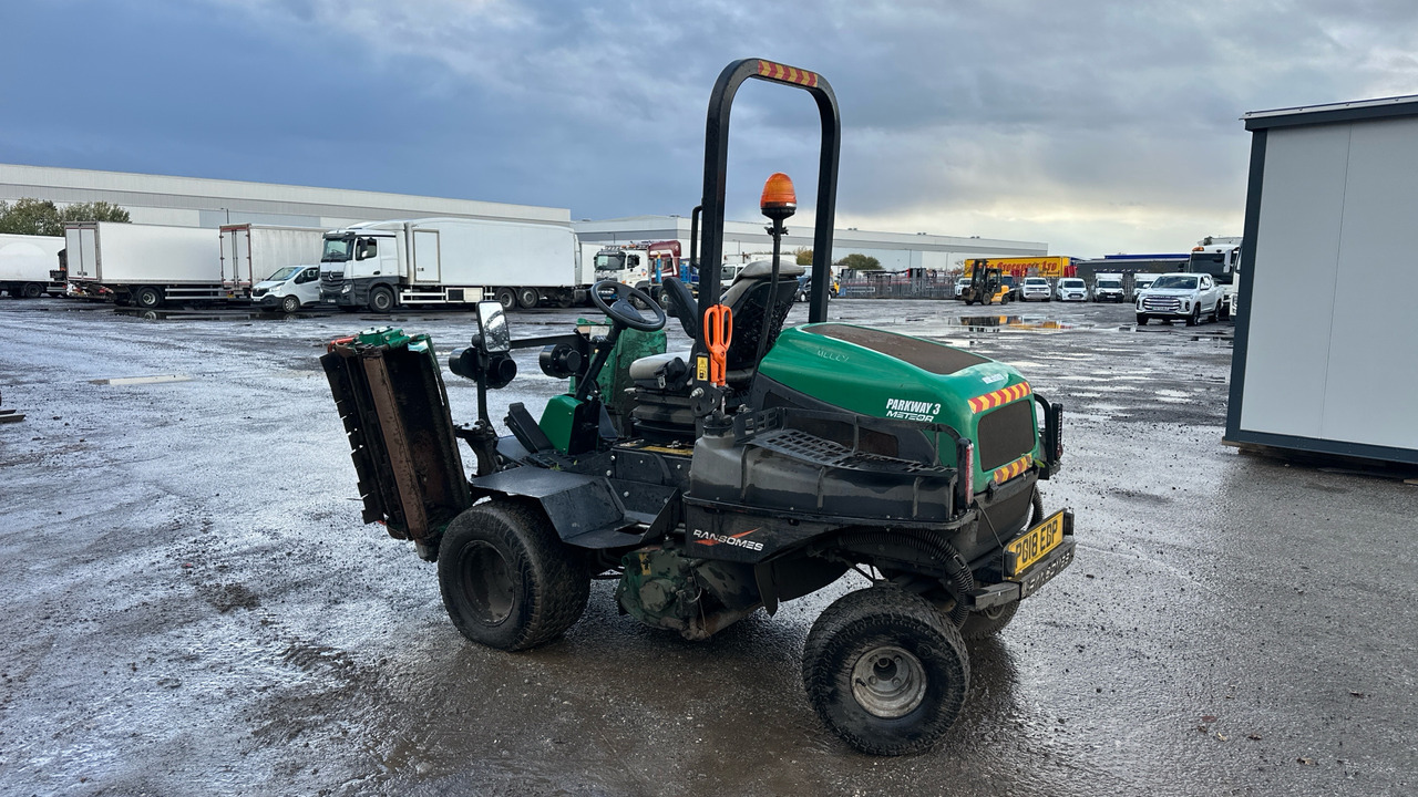 RANSOMES PARKWAY 3 METEOR - Maşină de tuns iarba: Foto 3 RANSOMES PARKWAY 3 METEOR - Maşină de tuns iarba: Foto 3